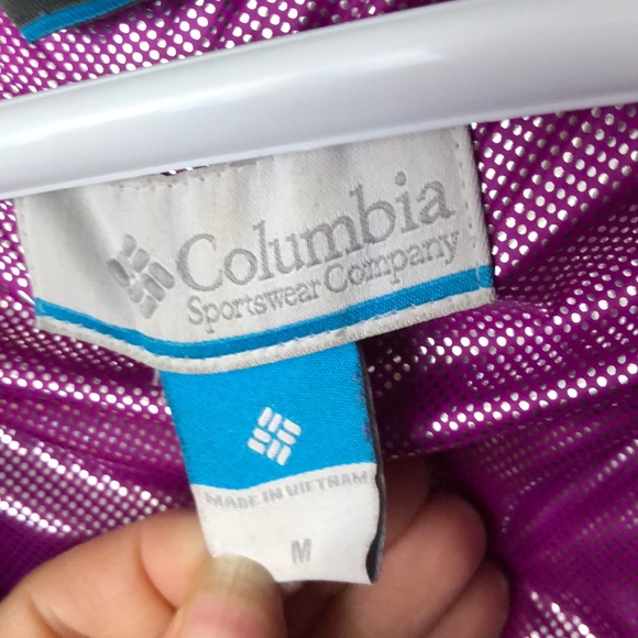Columbia Girls ski jacket.  Water proof. Insulated - Picture 2 of 9